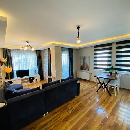 Royal Loft Lägenhetshotell 4*