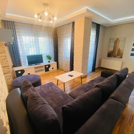 מלון דירות Royal Loft 4*