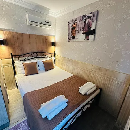 Apartahotel Royal Loft 4*