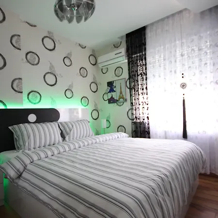 Royal Loft מלון דירות 4*