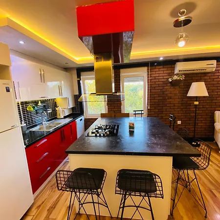 Aparthotel Royal Loft 4*