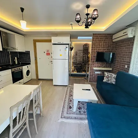 Royal Loft Aparthotel 4*