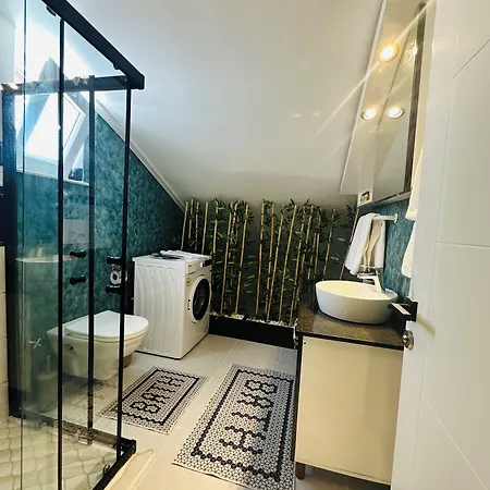 Aparthotel Royal Loft 4*