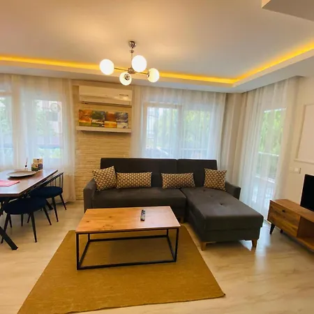 Royal Loft Apartmanhotel 4*