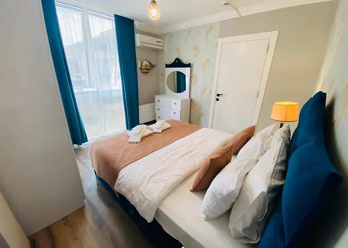 Royal Loft 아파트호텔 4*