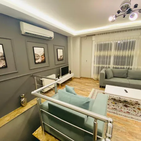Royal Loft Aparthotel 4*
