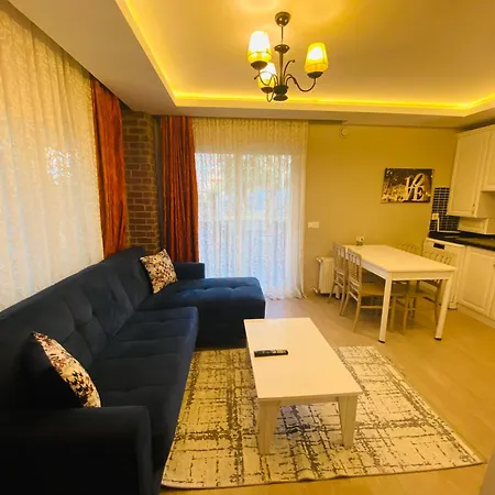 Royal Loft Aparthotel 4*