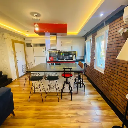 Aparthotel Royal Loft 4*