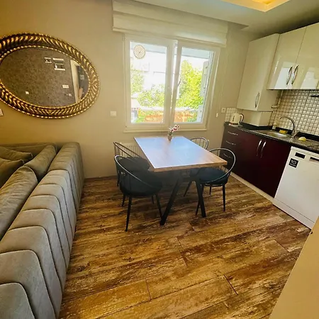Hotel apartamentowy Royal Loft 4*