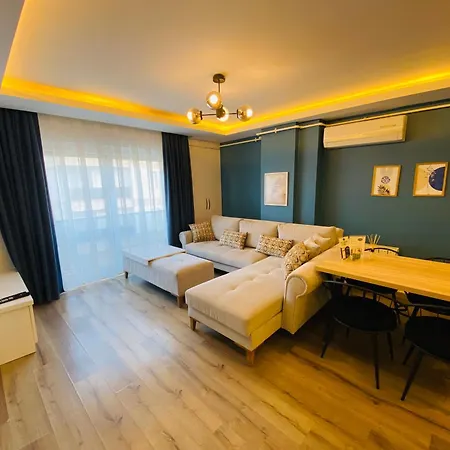 Royal Loft Aparthotel 4*