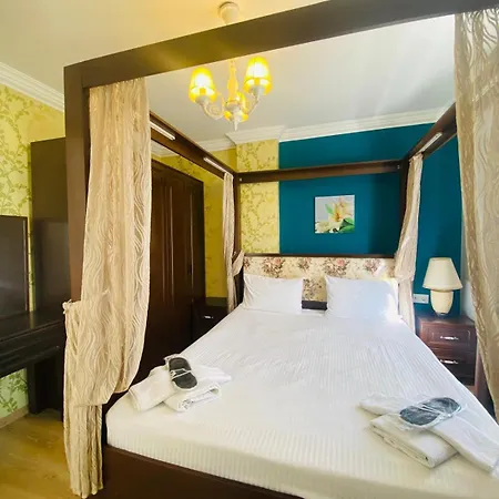 Aparthotel Royal Loft 4*