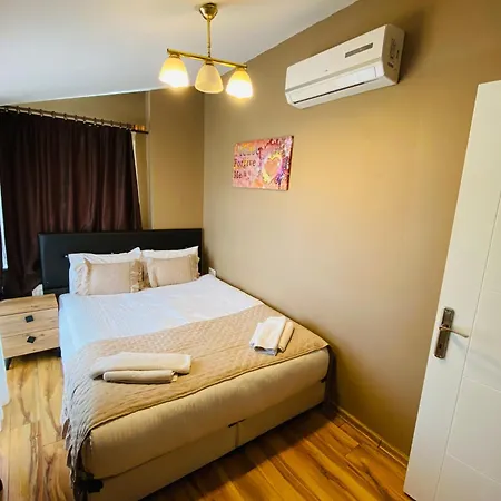 Royal Loft Aparthotel 4*