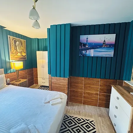 Royal Loft Lägenhetshotell 4*