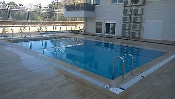 Royal Loft Aparthotel 4*