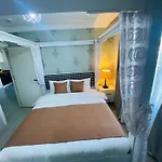 Royal Loft 4*