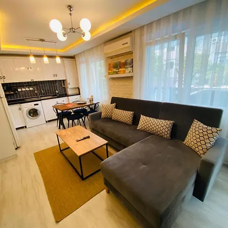 Royal Loft 아파트호텔 4*