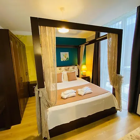 Royal Loft 4*